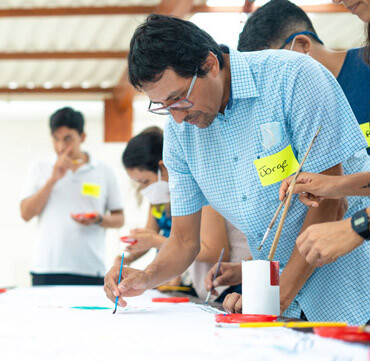 Participantes ratifican su compromiso con la visión y prototipos del sistema de alimentos del mar de Galápagos. 18