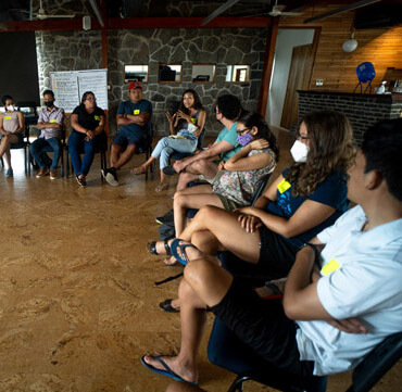Participantes ratifican su compromiso con la visión y prototipos del sistema de alimentos del mar de Galápagos. 7